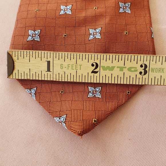 Brooks Brothers Men's Necktie Rusty Orange Basketweave Geometric Pattern - Picture 6 of 7